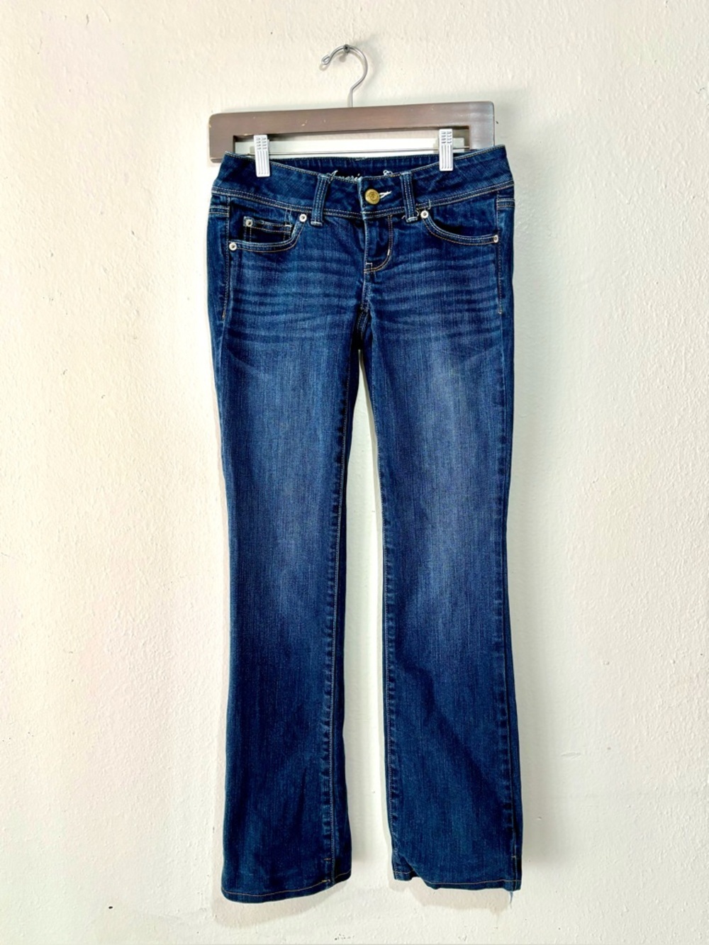 American Eagle Slim Boot Stretch Size (28x28) Low Rise Medium Wash Jeans
